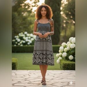 EUC Michael Kors Black & White Print Tiered Midi Dress (Size L) Floral Paisley